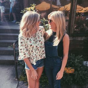 Meet your Posher, Leah